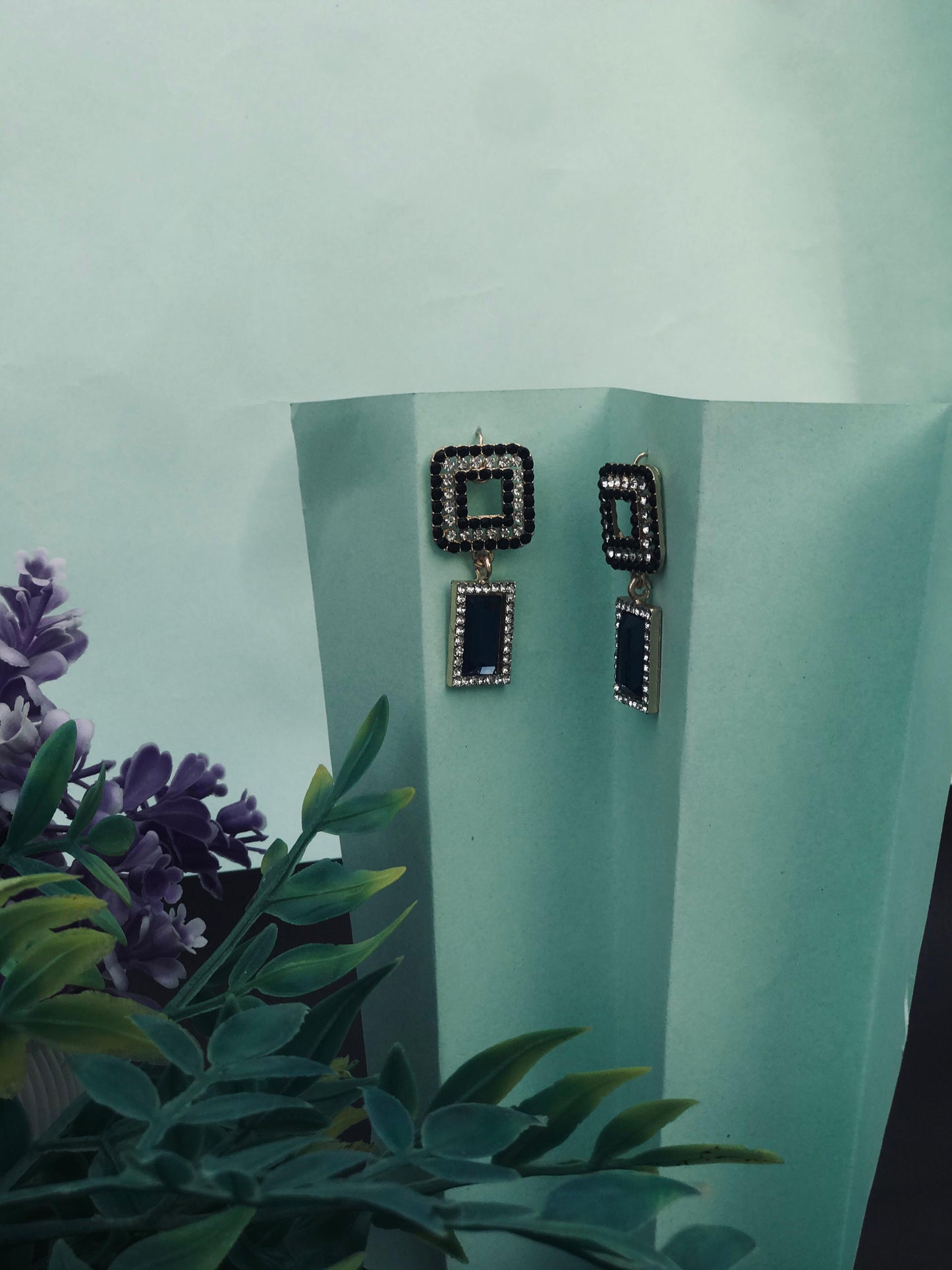 π€ Black Crystal Geometric Earrings β¨