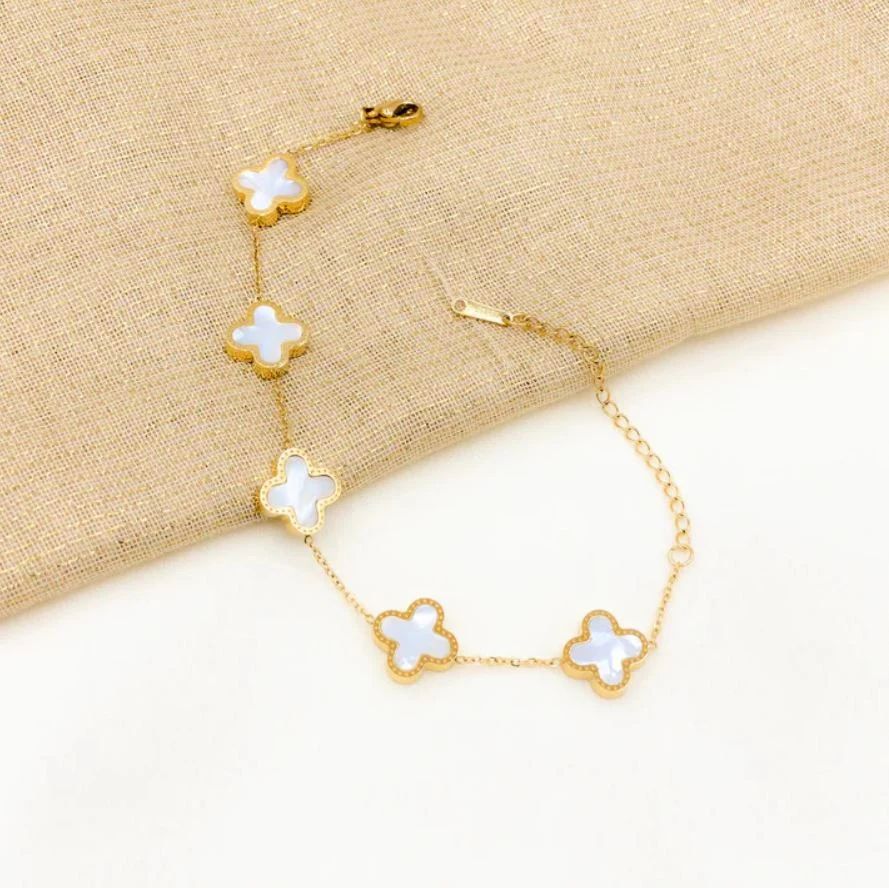 Clover Charm Bracelet (White)